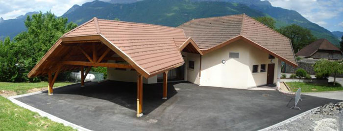 AGRANDISSEMENT DE LA SALLE COMMUNALE À LATHUILE RÉALISÉ PAR L'ENTREPRISE D'ARCHITECTURE B&D ARCHITECTE À SEYNOD